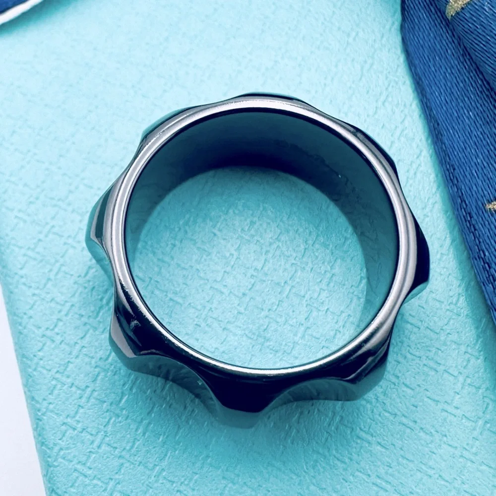 NWT Tiffany & Co. 9 mm Groove Band Ring in Titanium by Picasso with Packaging